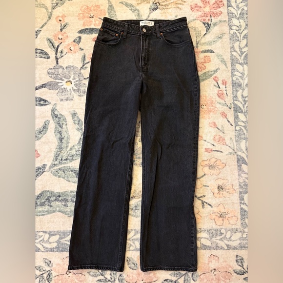Abercrombie & Fitch Women’s 90s Relaxed Jean High Rise - Picture 3 of 8